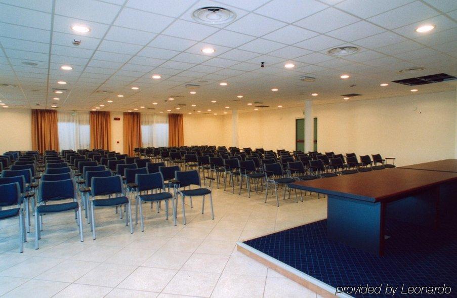 Hotel Gallia Pianezza Instalações foto